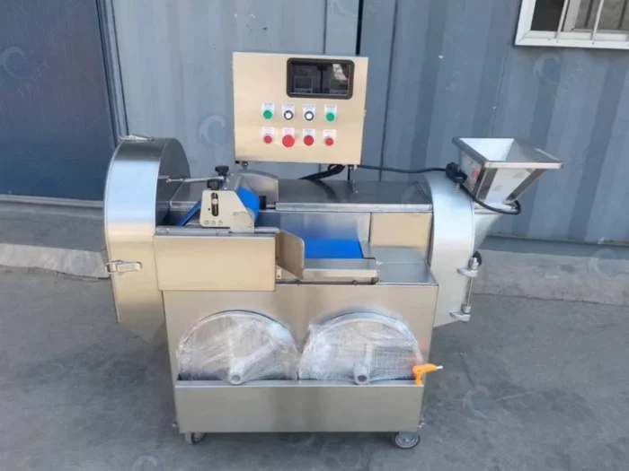 Potato chips cutting machine with two cutting plates