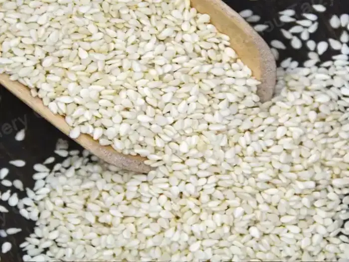 White sesame seeds